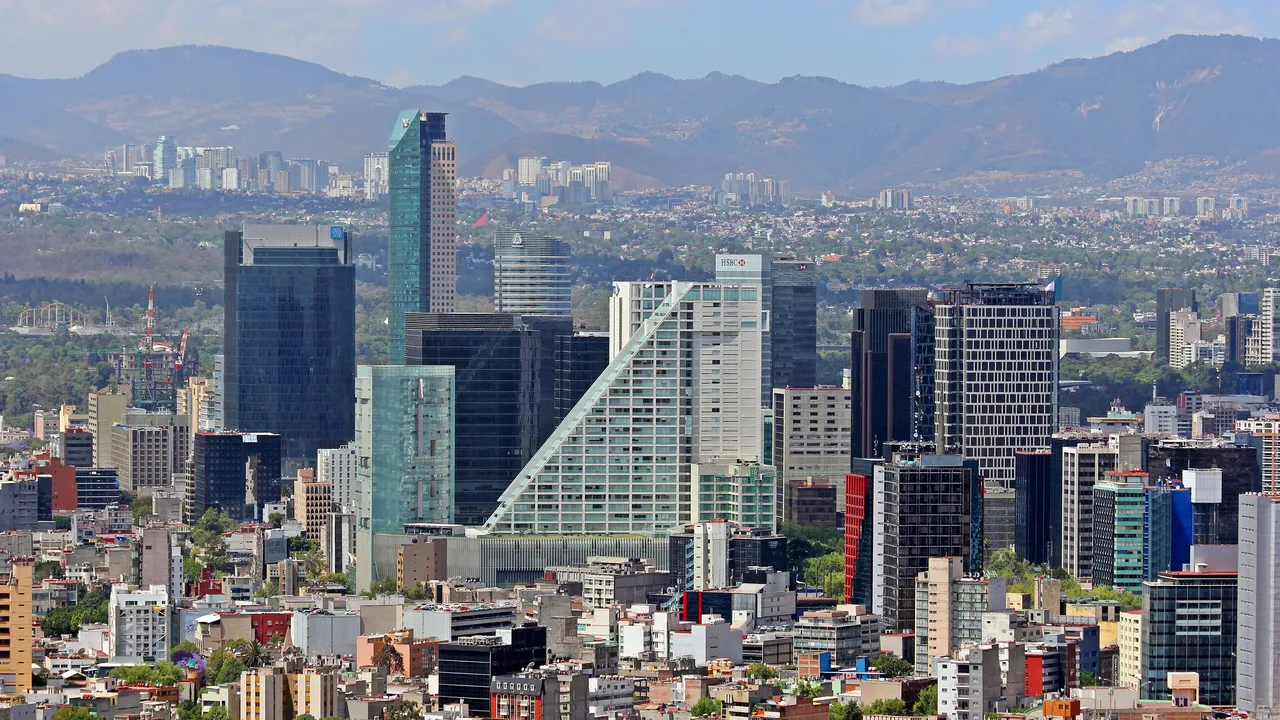 Vista de Paseo de la Reforma, en la Ciudad de México