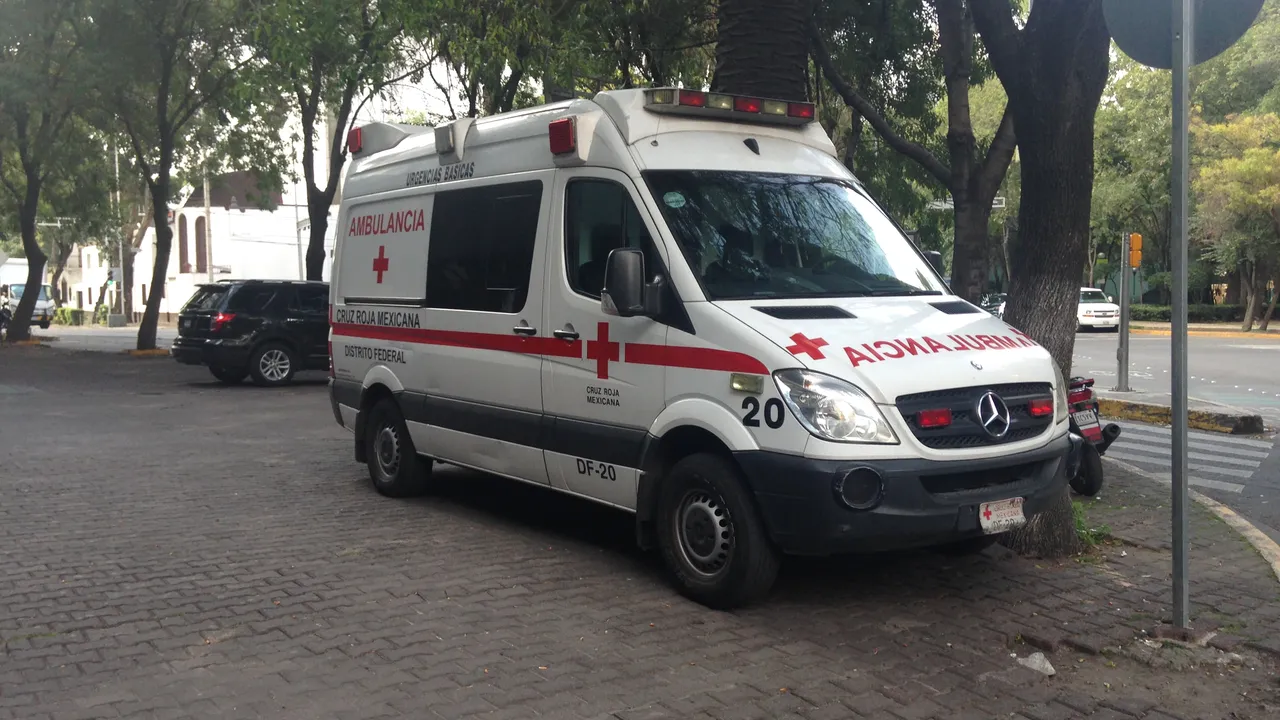 Ambulancia de la Cruz Roja Mexicana